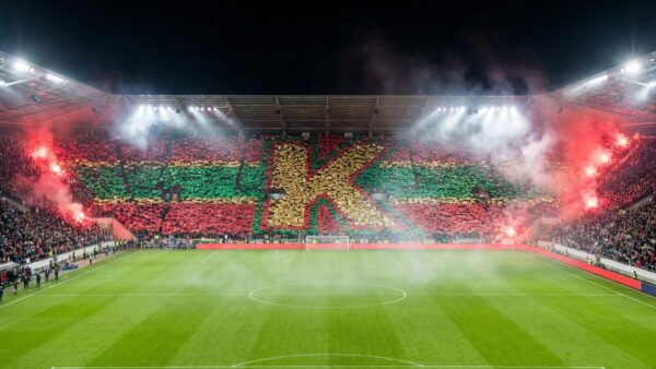 Tifo géant formant la lettre K dans un stade — Groupe K, Coupe du Monde 2026